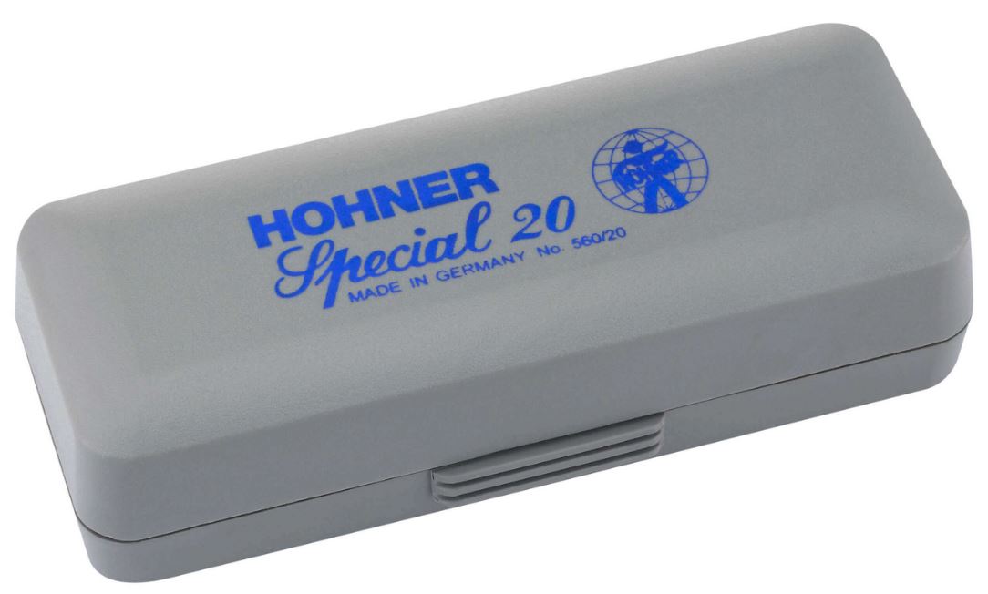 Hohner Special 20 in do nella sua custodia